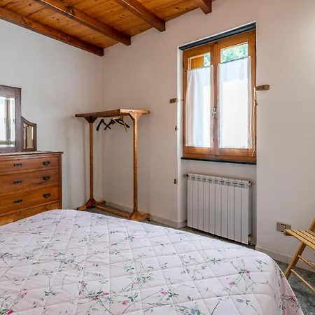Stunning In Loco Di Rovegno With Wifi And 2 Bedrooms * Carchelli