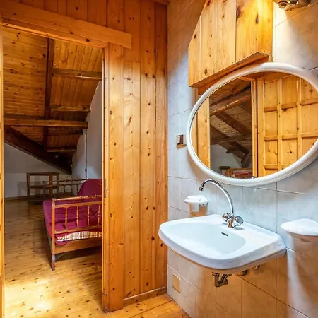 Ferienhaus Stunning In Loco Di Rovegno With Wifi And 2 Bedrooms *