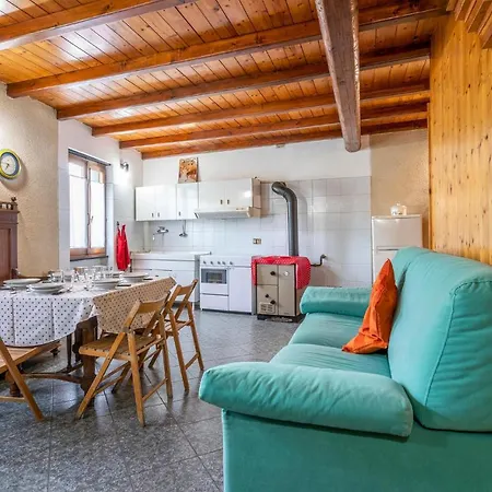 Stunning In Loco Di Rovegno With Wifi And 2 Bedrooms *
